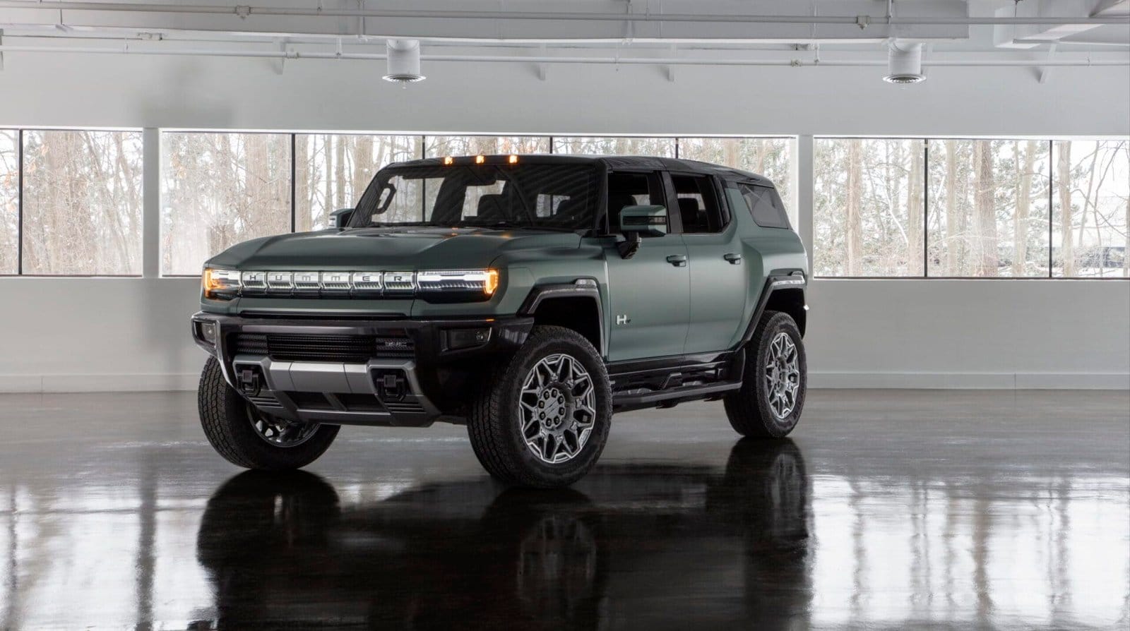 2024 GMC HUMMER EV SUV 023 scaled