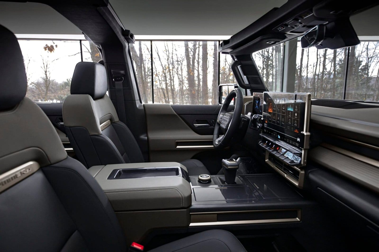 2024 GMC HUMMER EV SUV 035 scaled