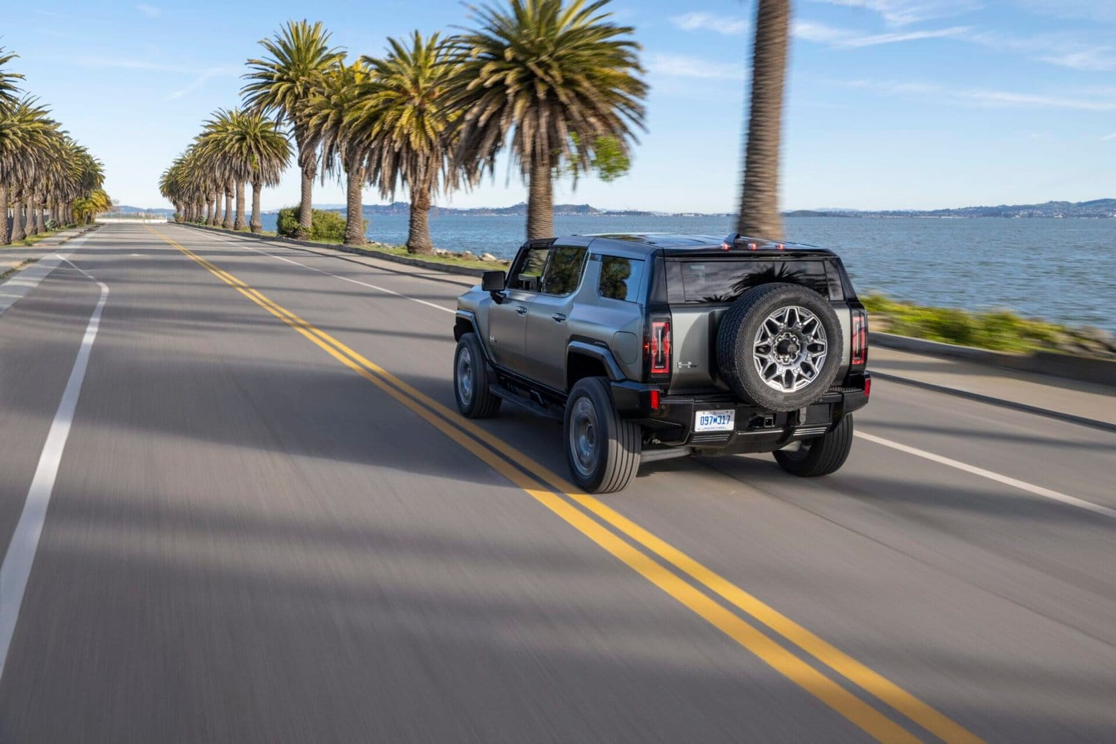 2024 gmc hummer ev suv 301 scaled