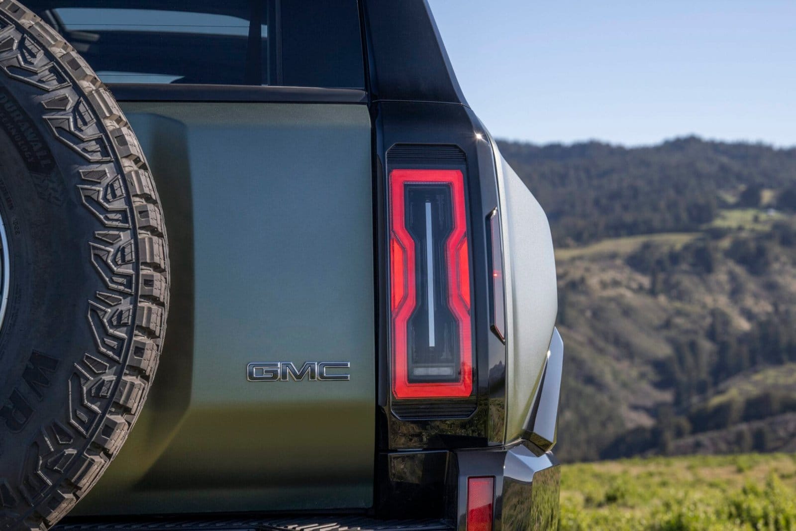 2024 gmc hummer ev suv 313 scaled