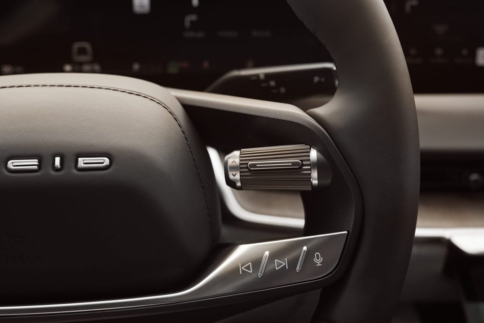 12 touring SF steering wheel detail scaled