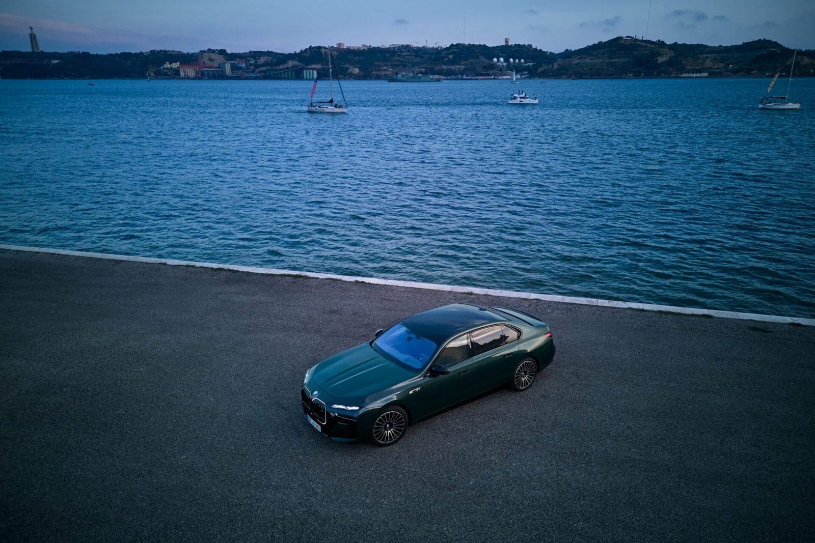 P90523222 highRes the bmw i7 m70 xdriv scaled