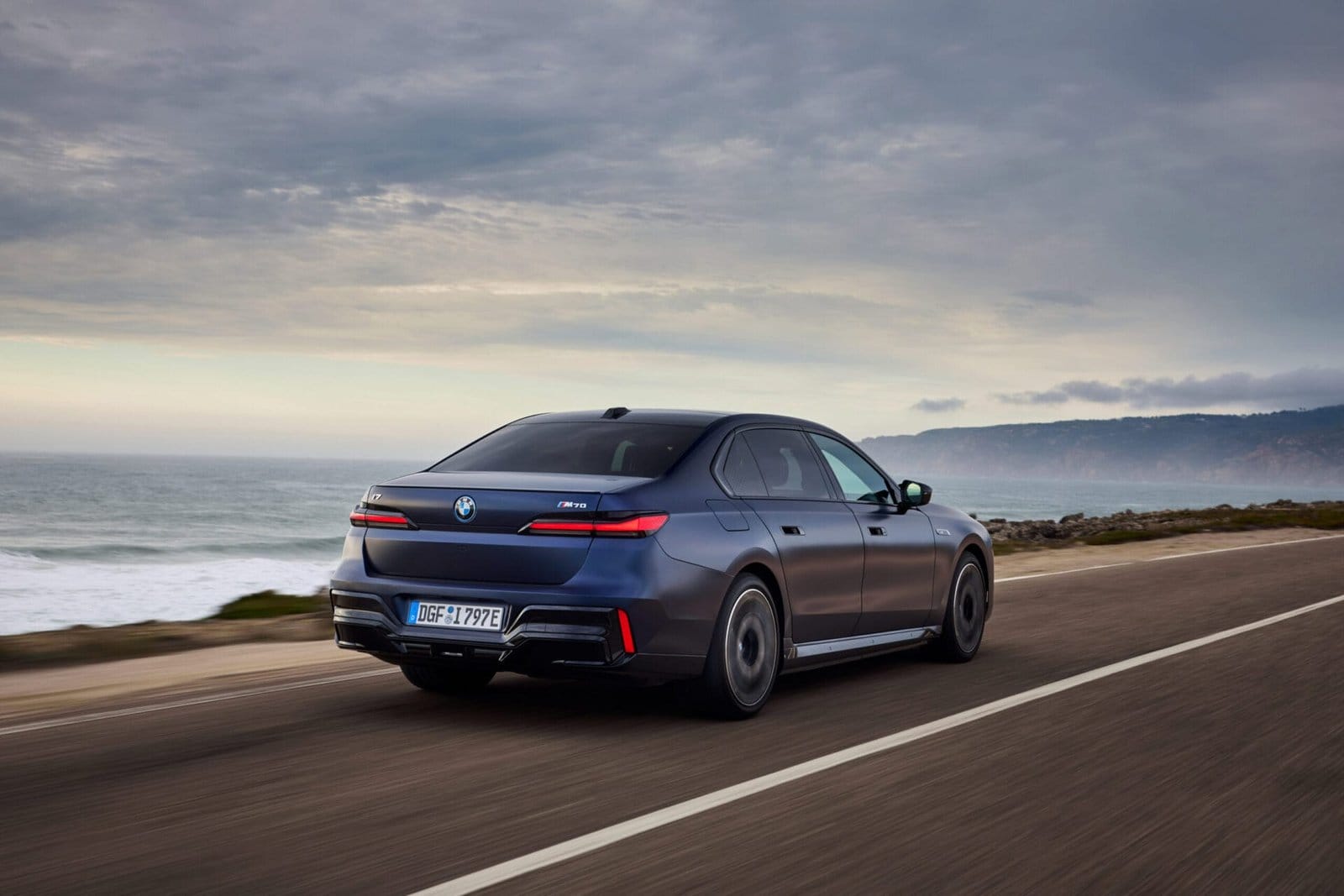 P90523405 highRes the bmw i7 m70 xdriv scaled