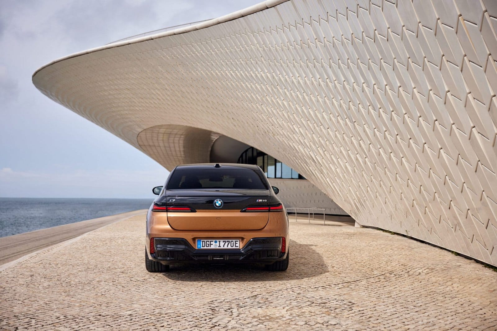 P90523483 highRes the bmw i7 m70 xdriv scaled