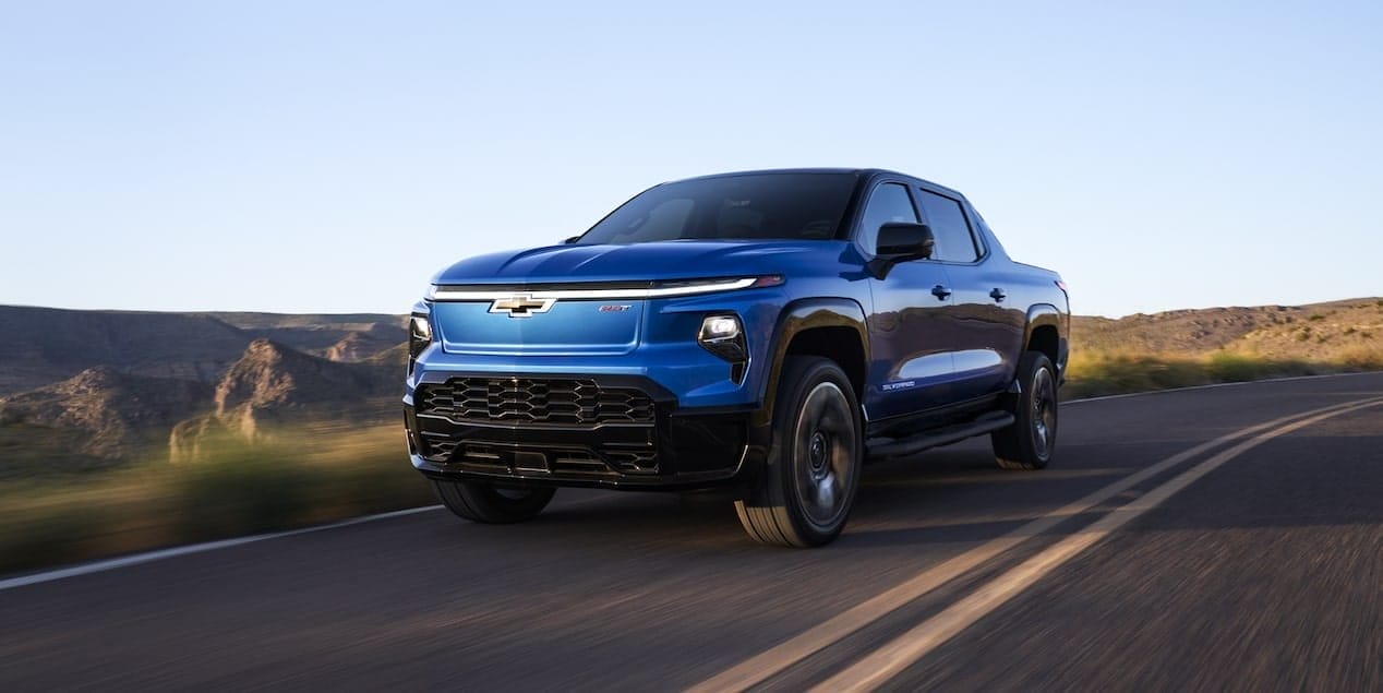 silverado ev reveal gallery exterior 01 v2