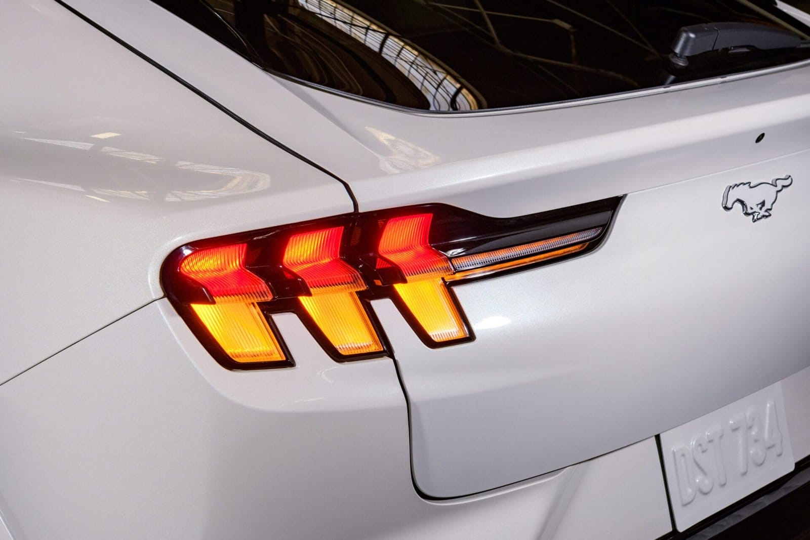2022 Mustang Mach E Ice White Appearance Package 04 scaled