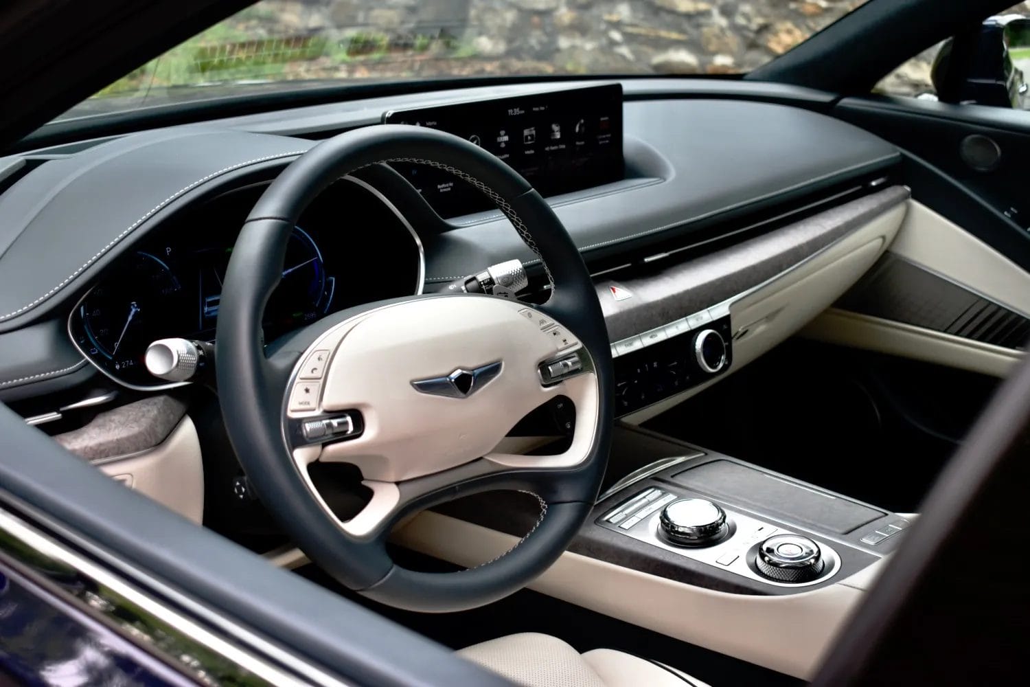 2023 Genesis Electrified G80 interior