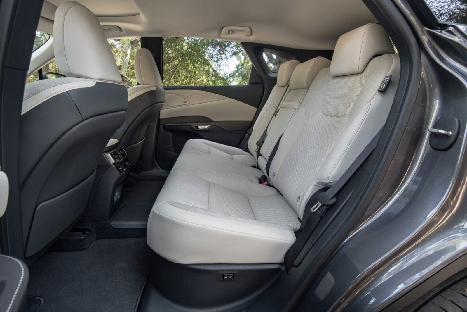 2023 rx 450h luxury phev cloudburst gray24 scaled