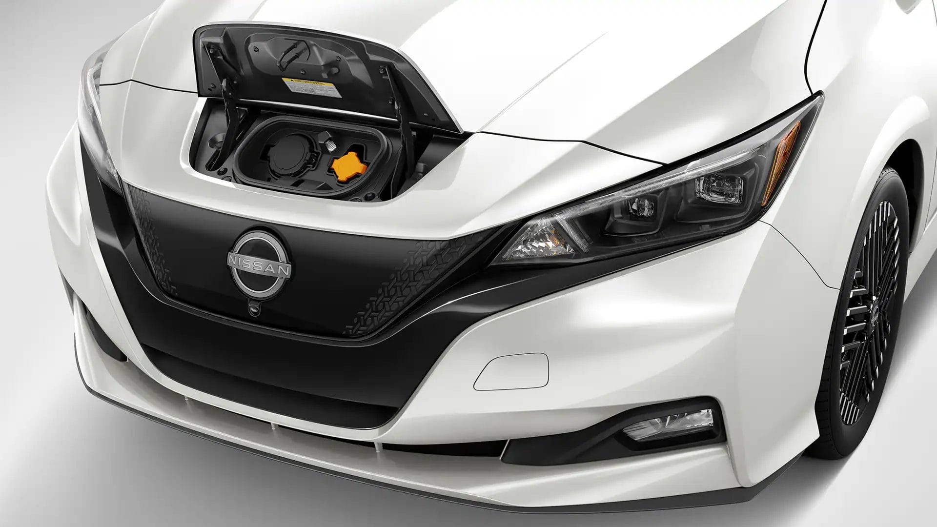 2024 nissan leaf charging ports