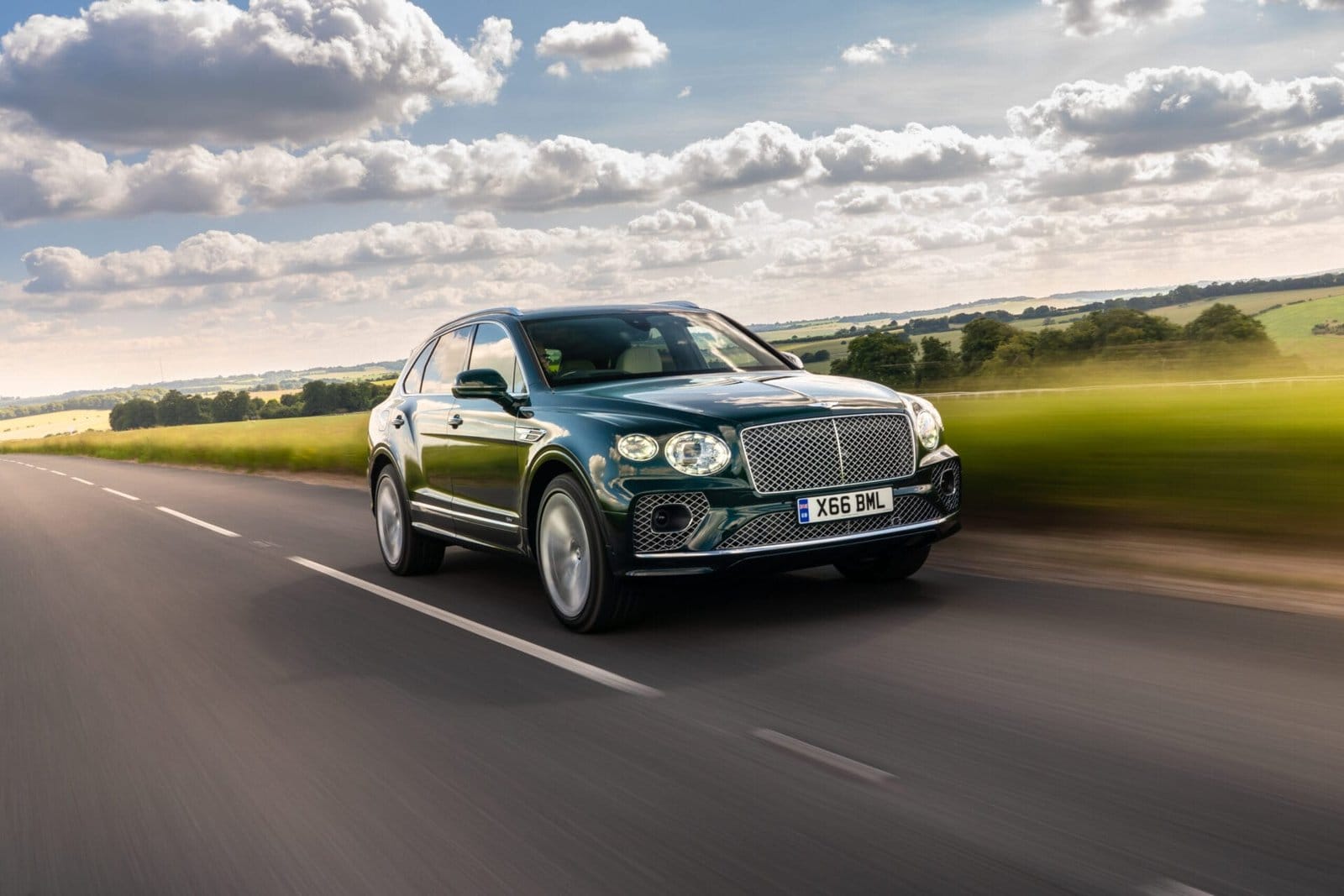 Bentayga Hybrid Viridian 1 scaled