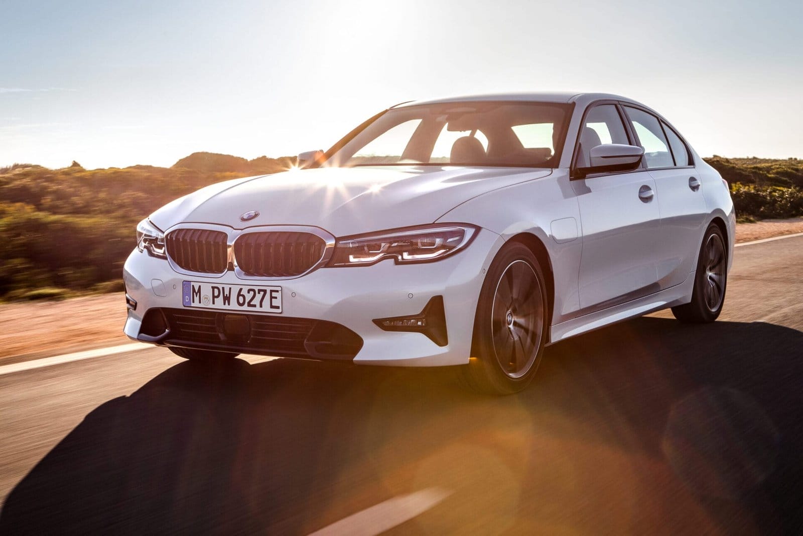 P90330007 highRes the all new bmw 330e scaled