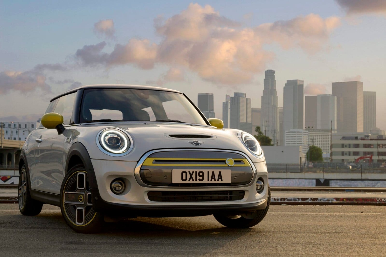 P90357227 highRes the new mini cooper  scaled