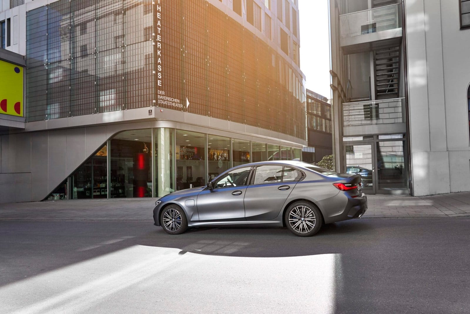 P90359850 highRes the all new bmw 330e scaled