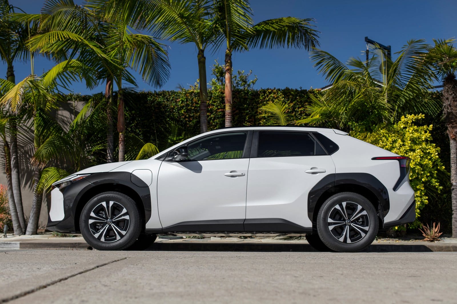 2023 toyota bz4x white palm trees