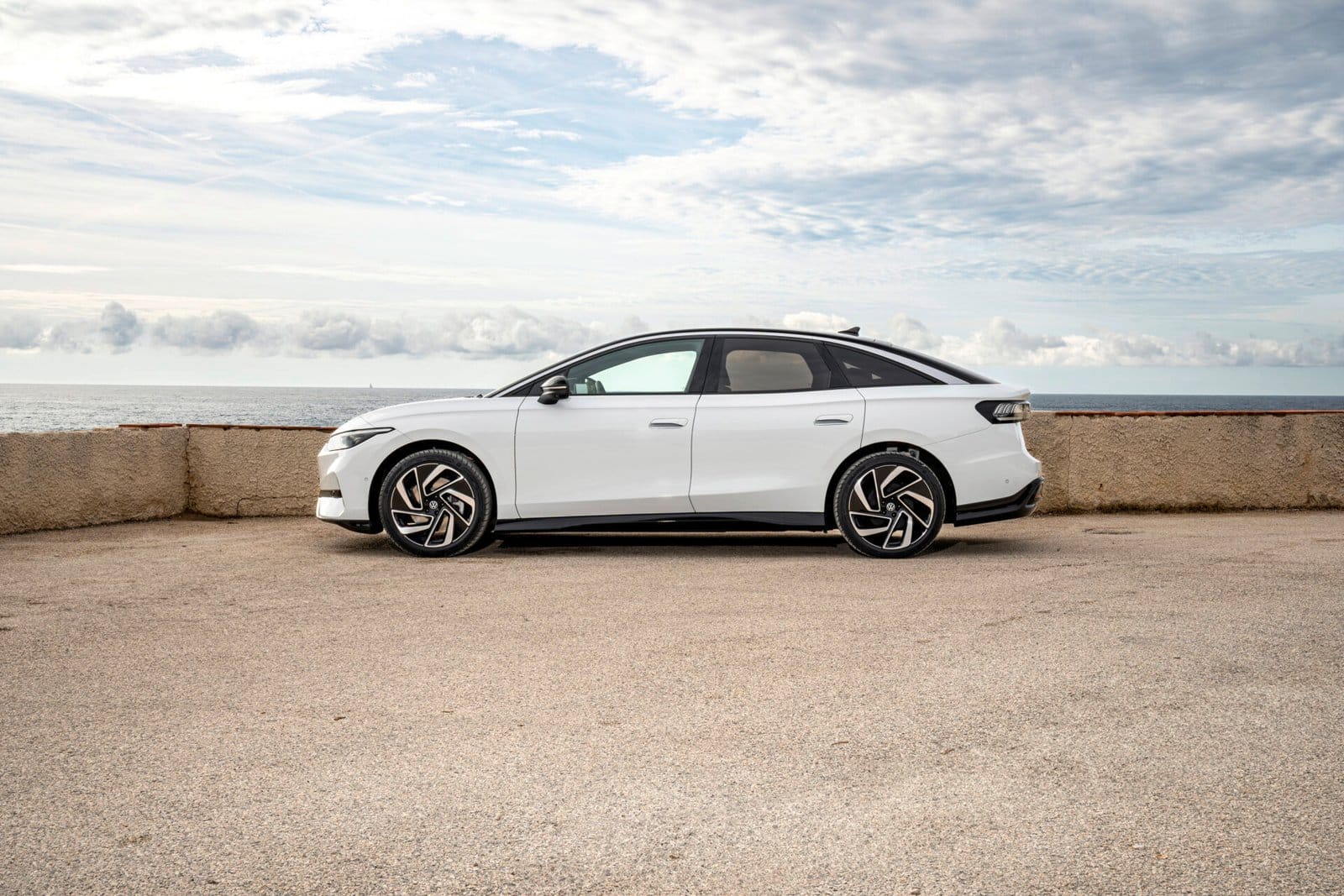 volkswagen id7 seaside view