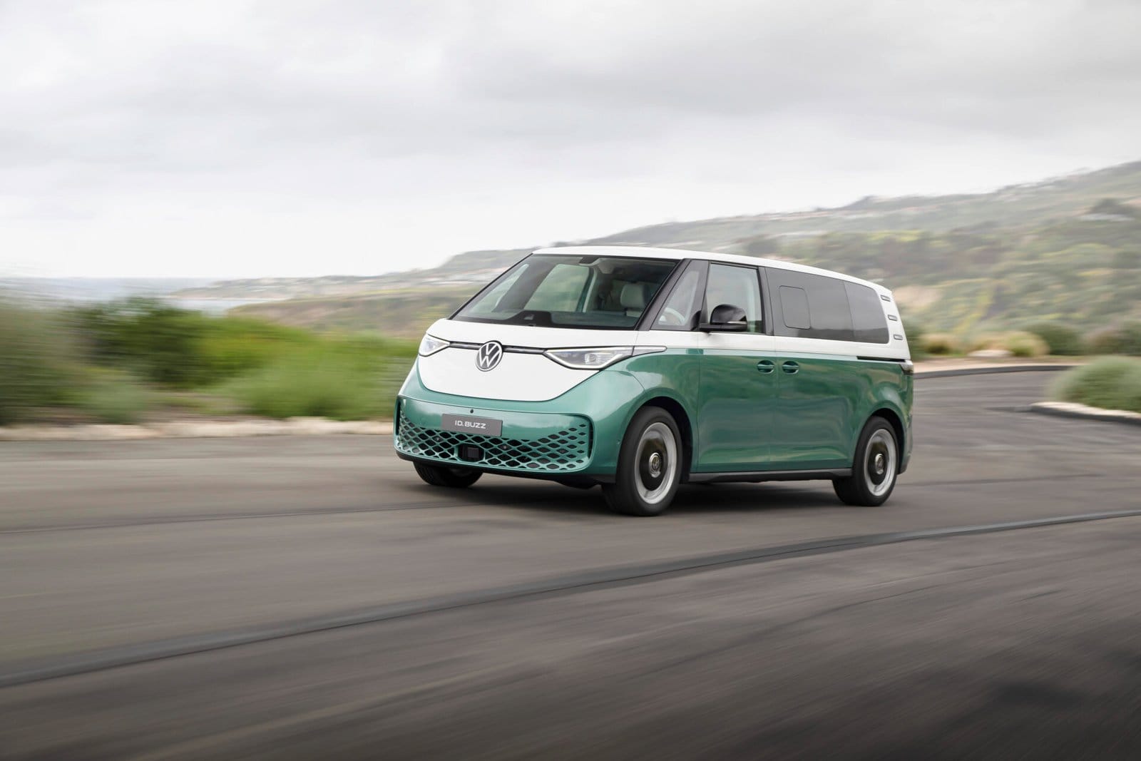 volkswagen id buzz electric vehicle green driving