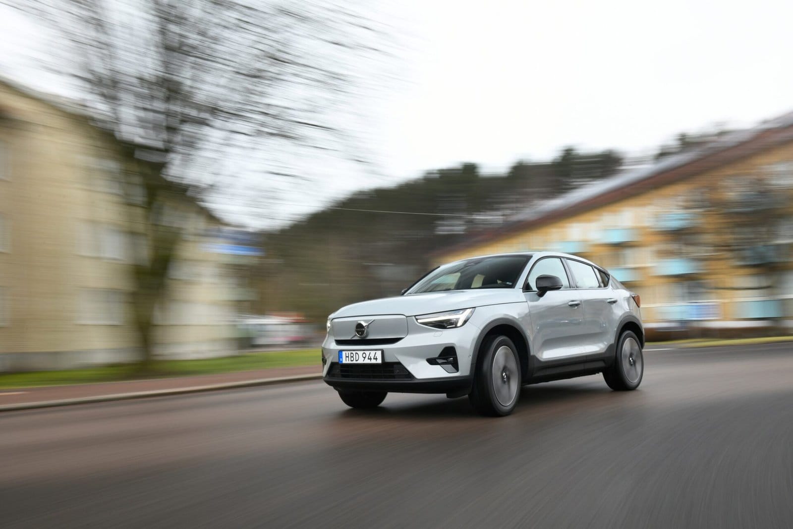 volvo c40 recharge electric vehicle urban drive