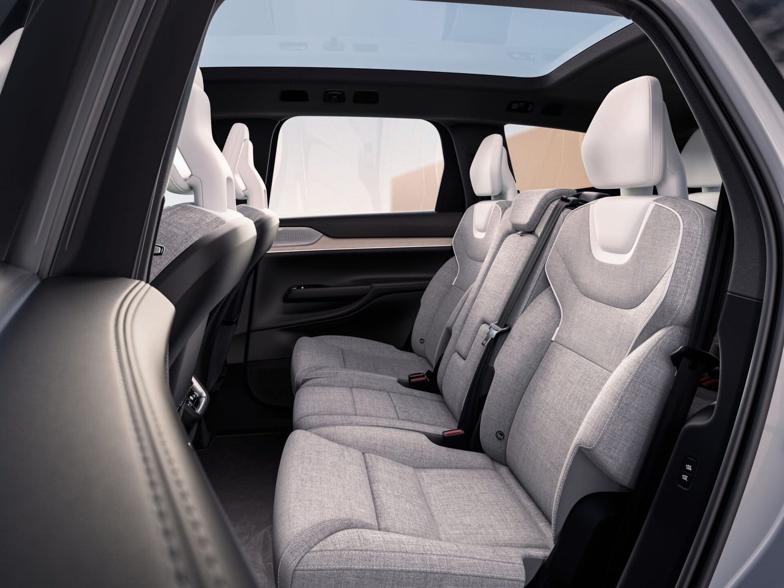 volvo ex90 electric vehicle interior