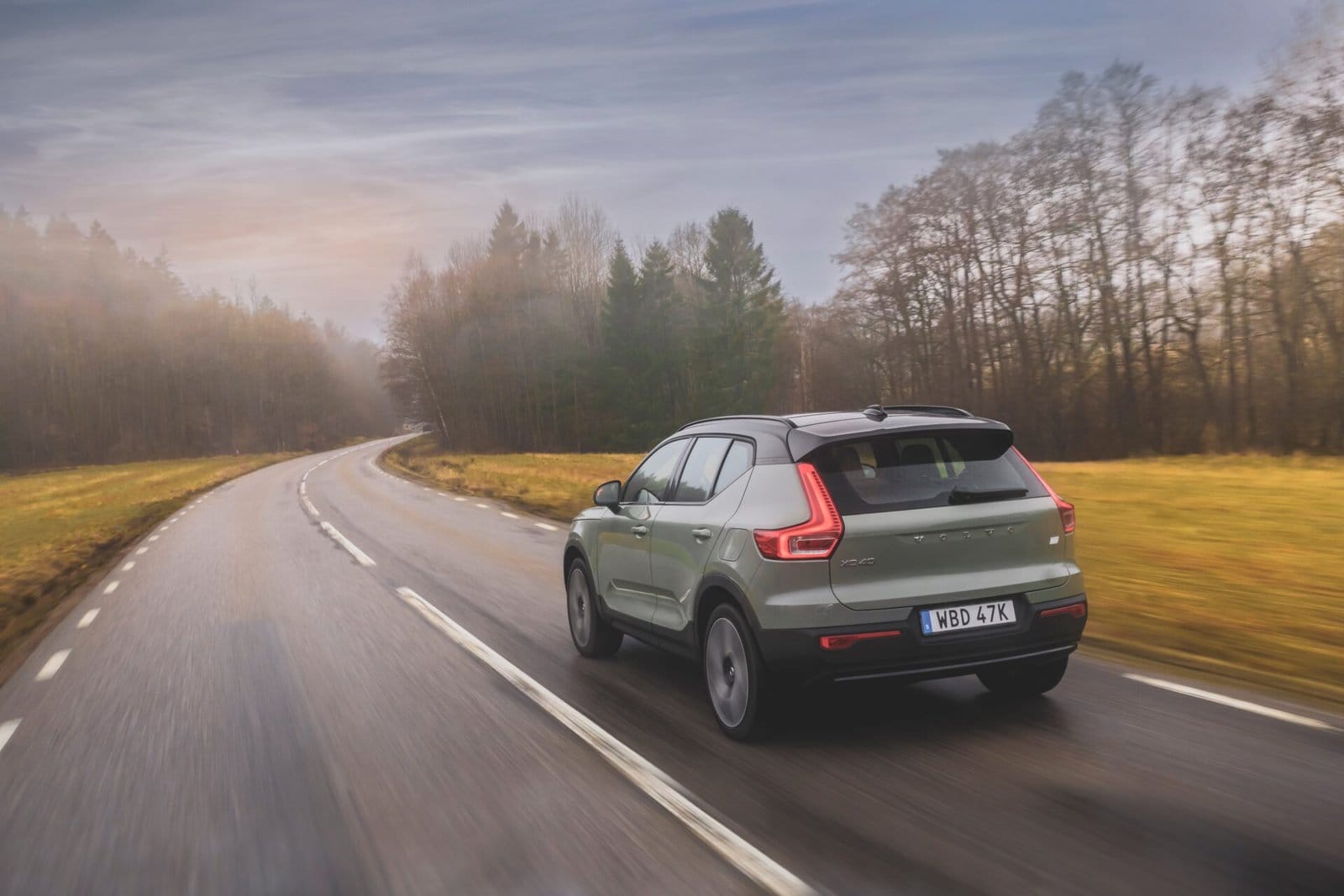 volvo xc40 recharge electric vehicle autumn drive