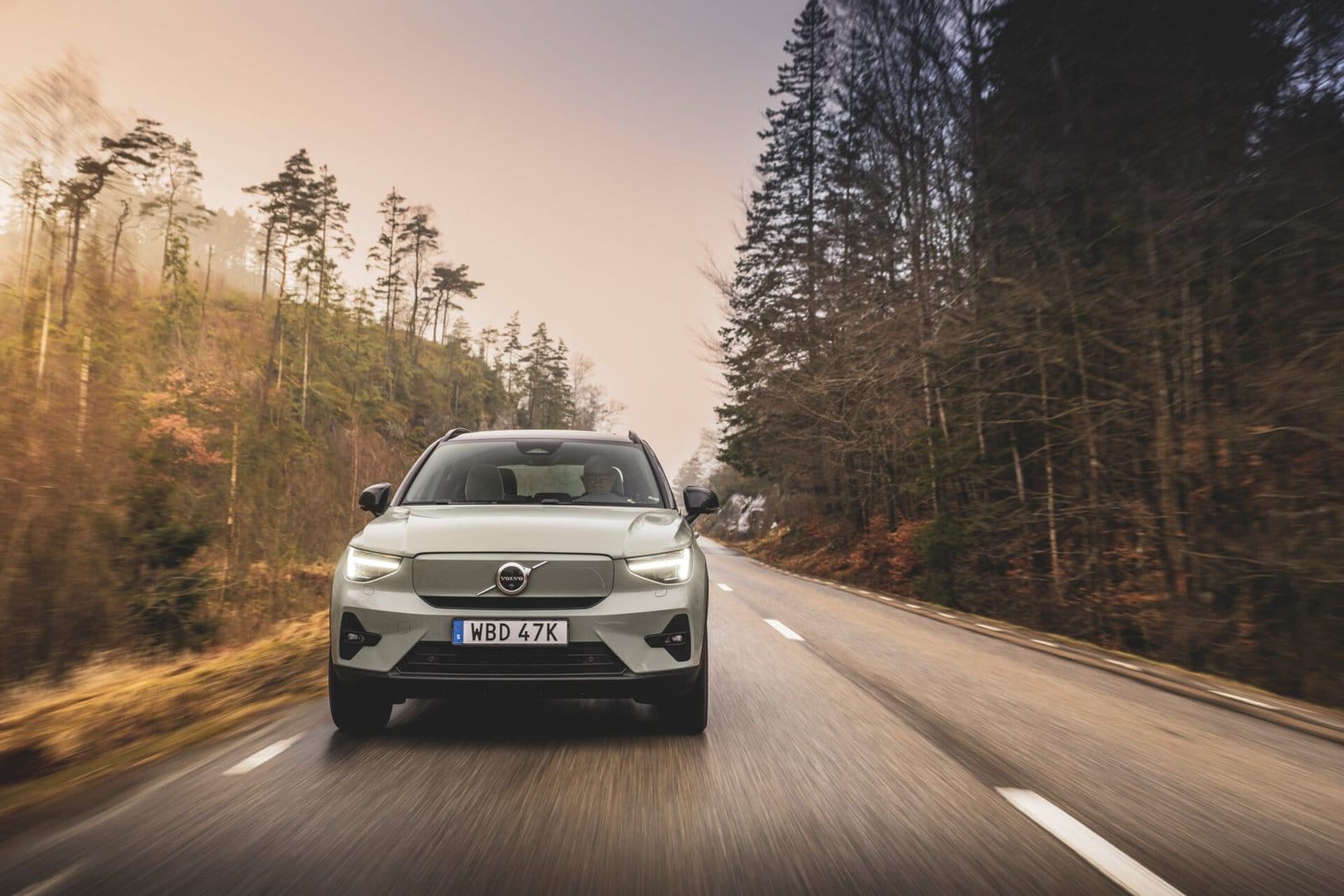 volvo xc40 recharge electric vehicle forest drive