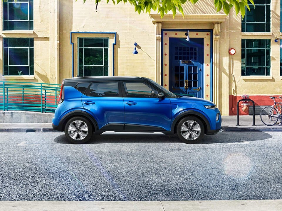 kia soul ev electric vehicle side view