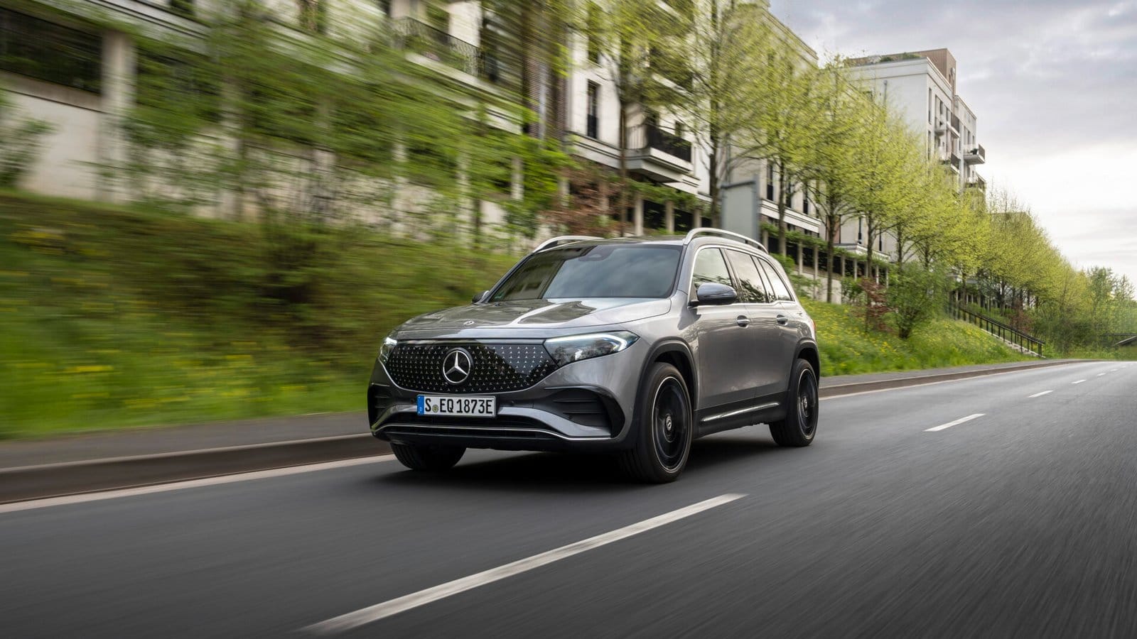 mercedes benz eqb driving on road.jpg