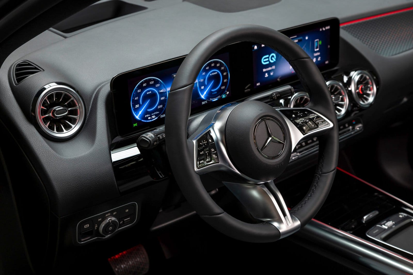mercedes benz eqb electric vehicle dashboard.jp 