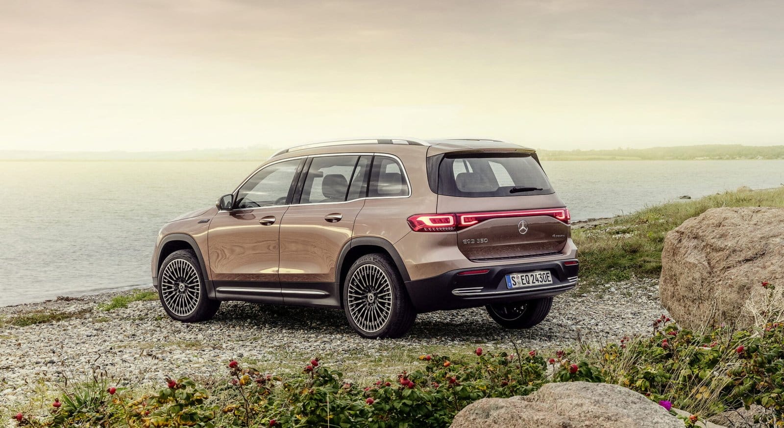 mercedes benz eqb lakeside rear view.jpg