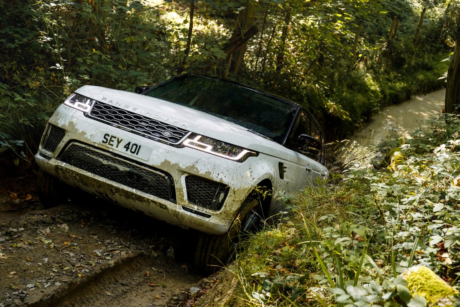 land rover range rover sport PHEV muddy terrain