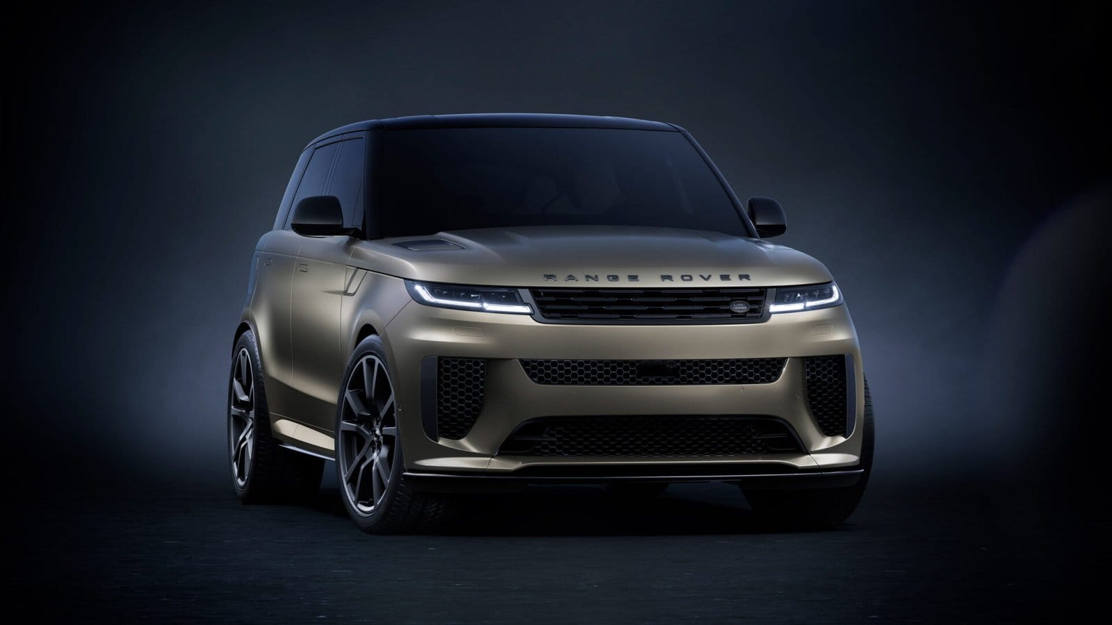 studio shot land rover range rover sport PHEV